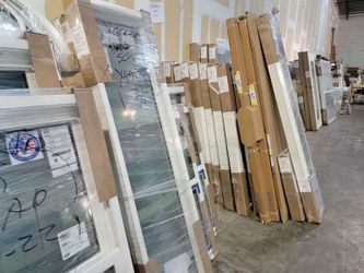 Storm-ready impact windows.
Custom fit. Competitive pricing.