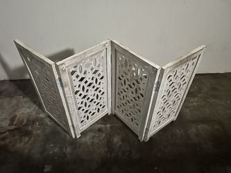 Gate