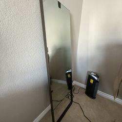 Mirror - Lululemon Studio