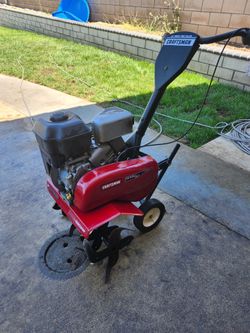 Rototiller Briggs and Stratton