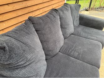 Free 7 foot couch. Great condition