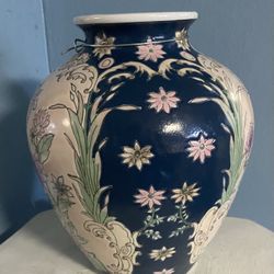 WBI Chinese Vase