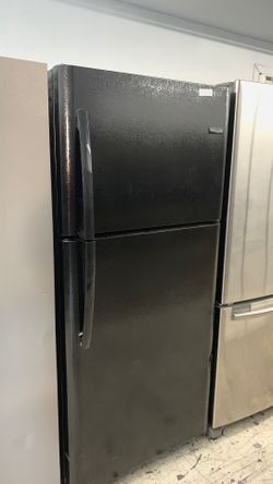 Frigidaire Top & Bottom In Black