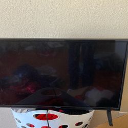 polaroid tv