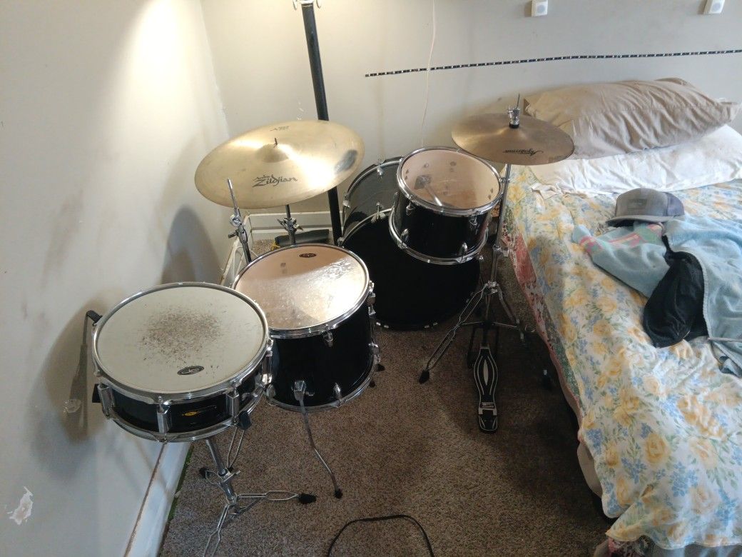 DRUM SET 7 PIECE SP DRUM SET 160 USED WORKS GREAT