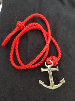 anchor bracelet with three laps thread