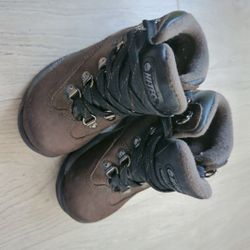 Kids hiking boots. Size 10. 