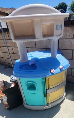 Outdoor Play Kitchen