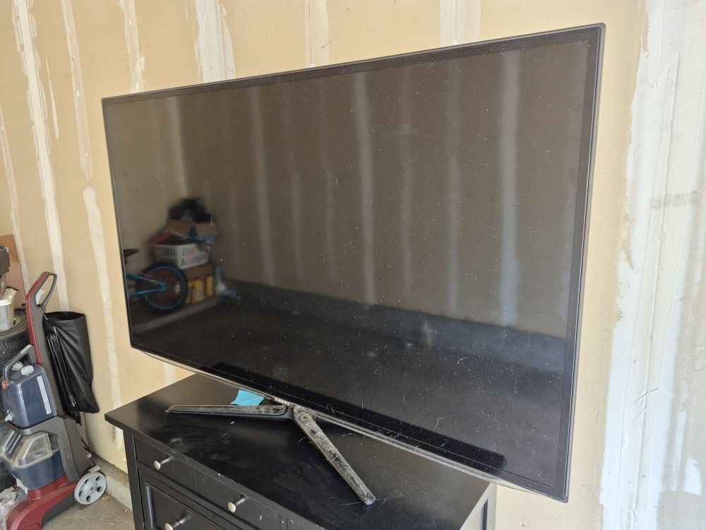 Samsung Flat Screen TV