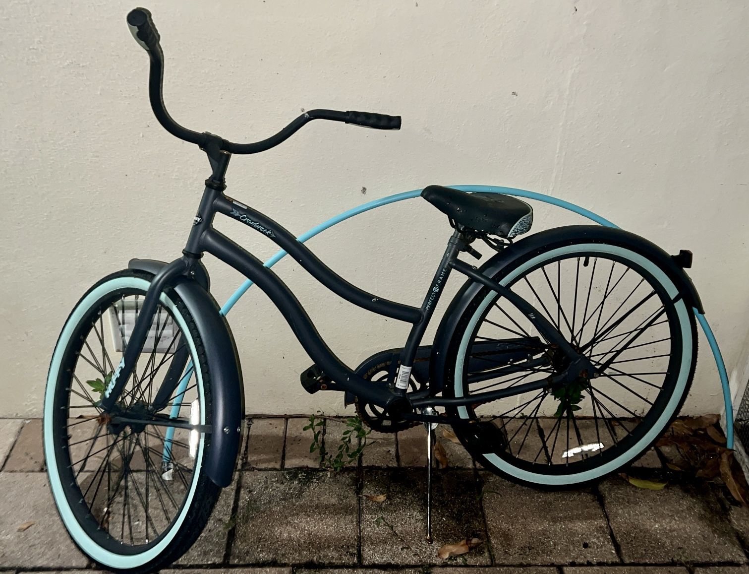 Huffy 26” Cranbrook Women’s Comfort Cruiser Bike