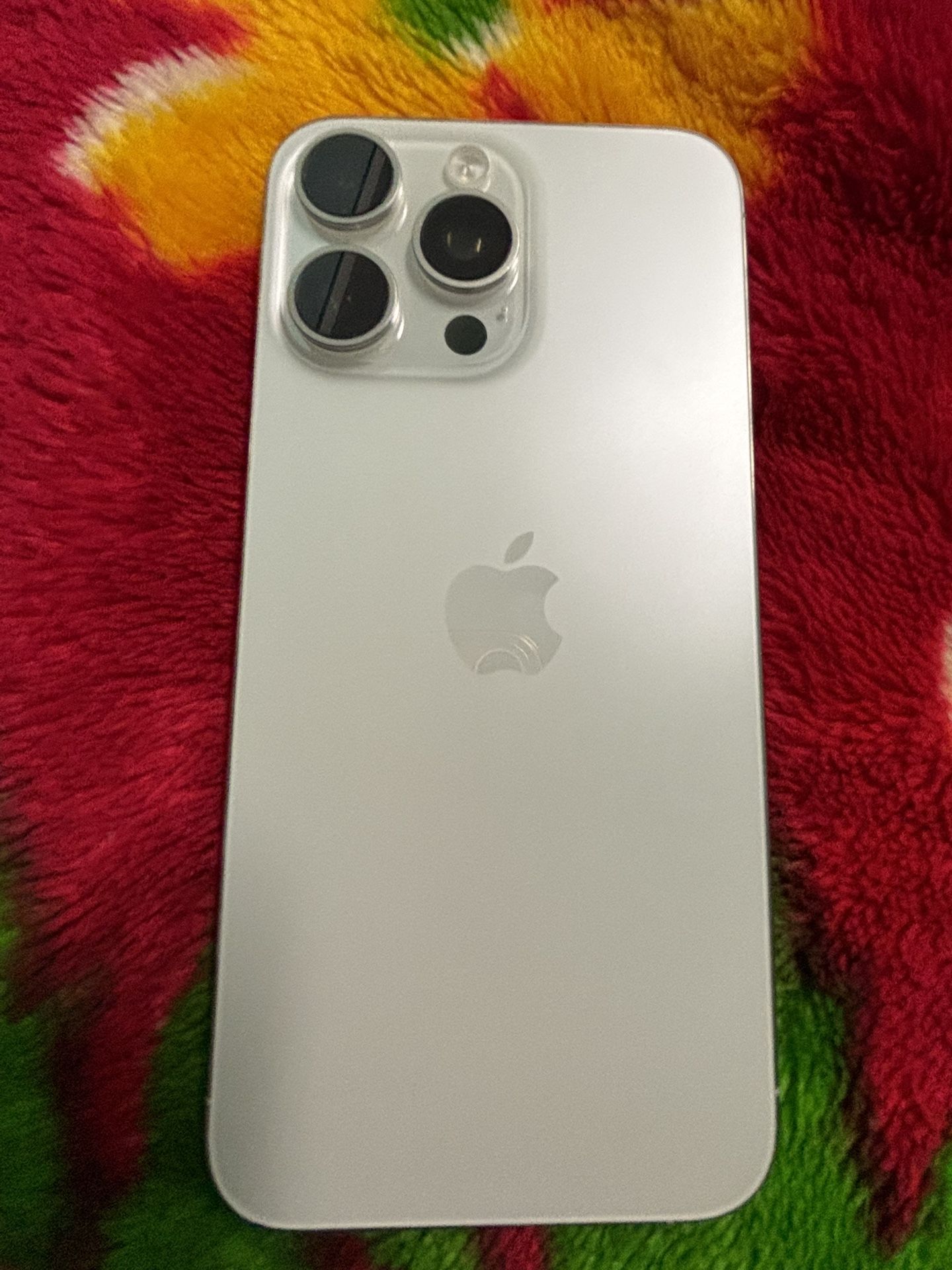 iPhone 15 Pro Max