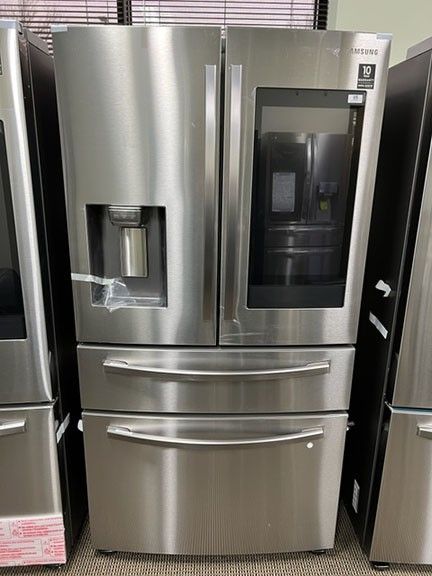 Samsung TABLET Refrigerator Family Hub New (RF28R7551SR)