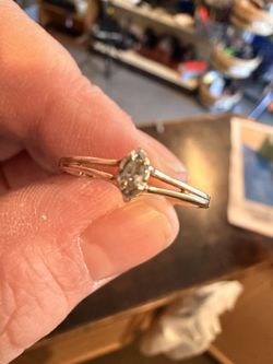 10k Yellow Gold 1g Diamond Ring, Size 6