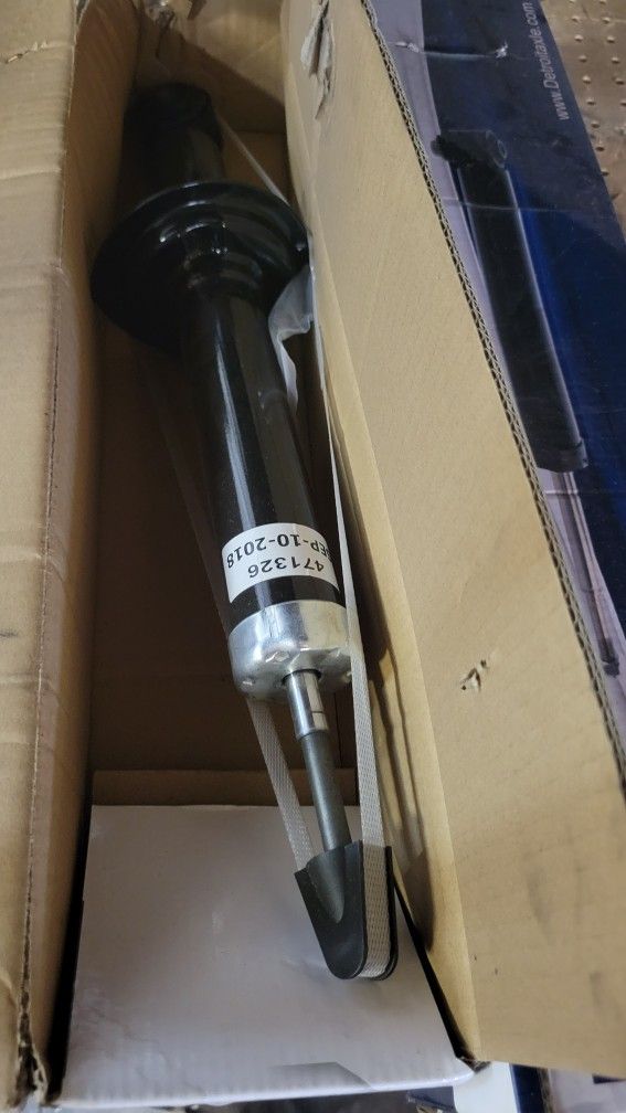 Brand New Hyundai Struts - New in box