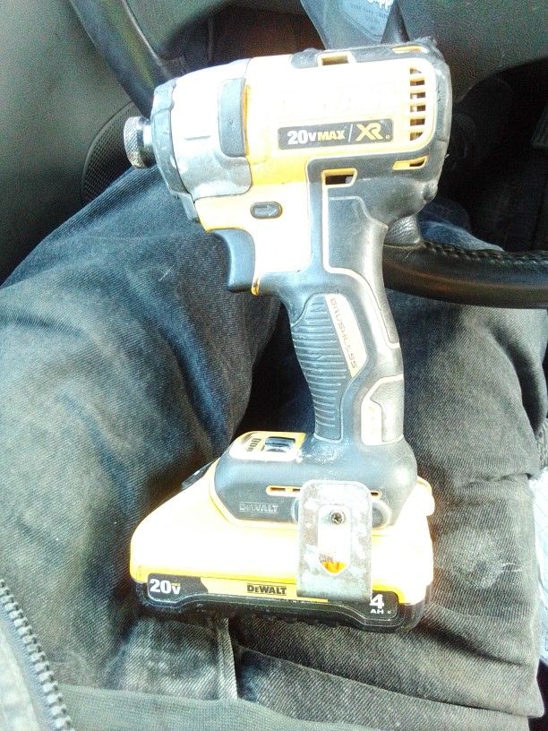 Multi-Setting Dewalt Impact And Batteries For Sale Great Price