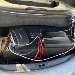 Dual 12 inch subwoofer box with amp and subwoofers