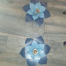 2 Flowers. Wall Art Decor