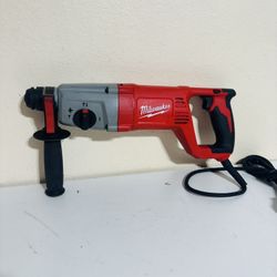 Milwaukee 8 Amp Corded 1 in. SDS D-Handle Rotary Hammer