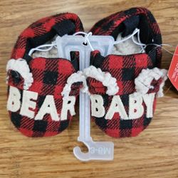 🐻 Brand New Infant Slippers Booties Red Black Buffalo Plaid "Baby Bear" Size 3-6 months *Pick-up In Great Bridge*