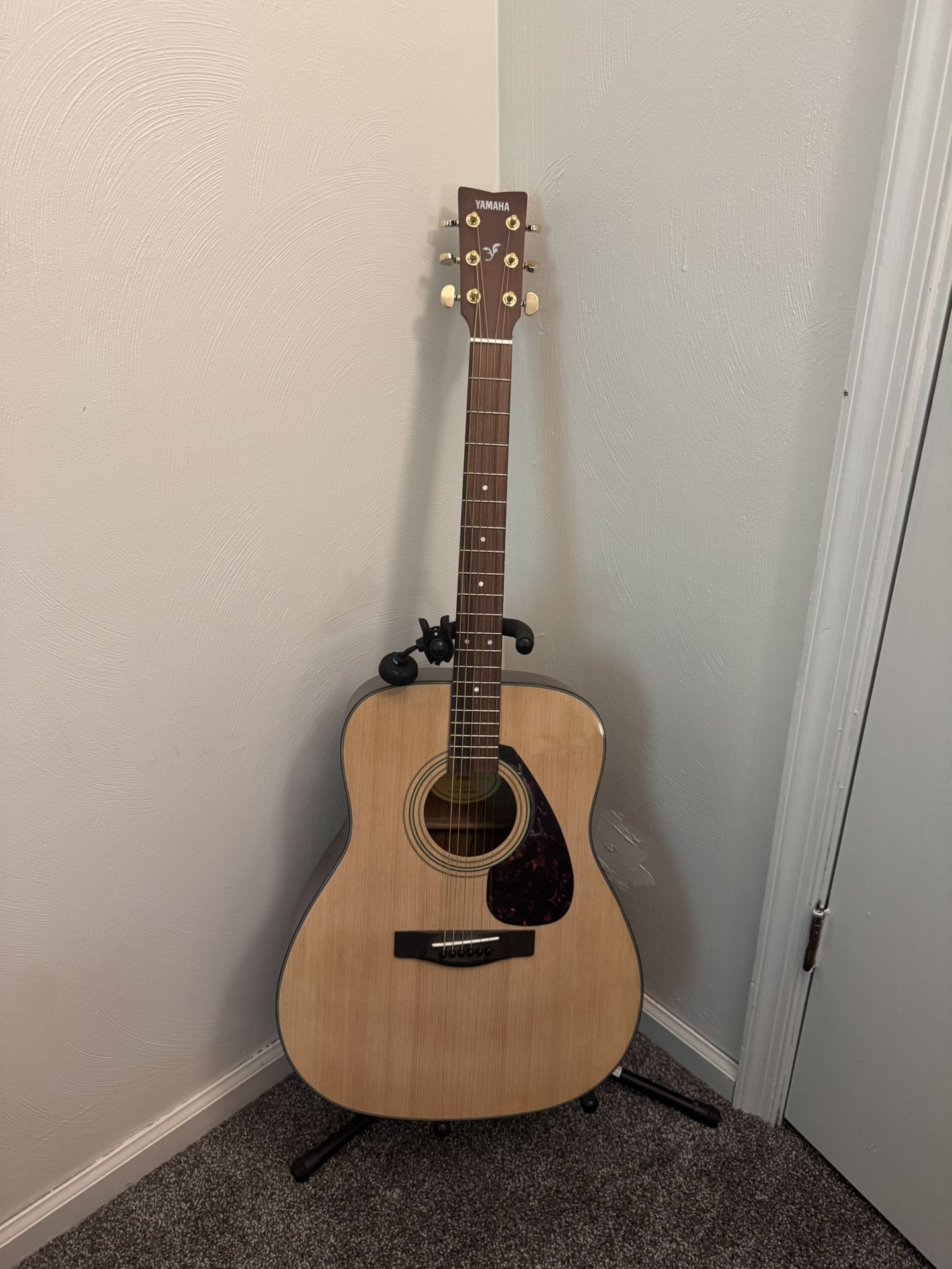 Yamaha Guitar