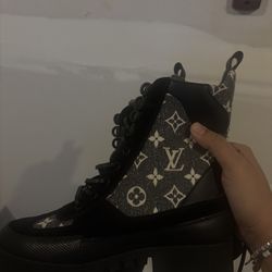 AUTHENTIC Louis Vuitton Limited Edition Combat Boots 