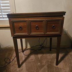 Antique Sewing Machine With Table