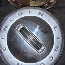 2 lincoln hub caps