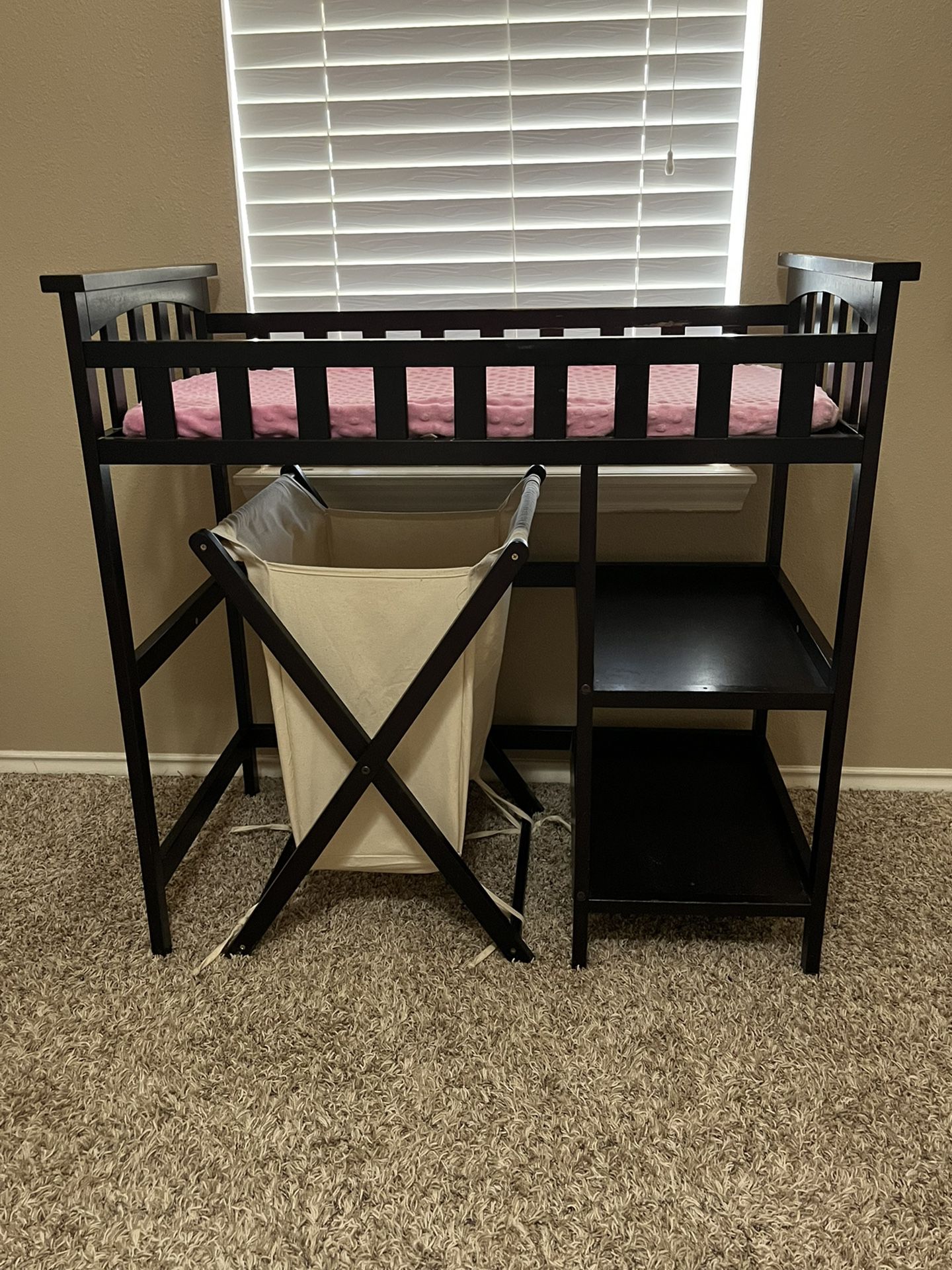 Baby Changing Table WITH LAUNDRY HAMPER SET