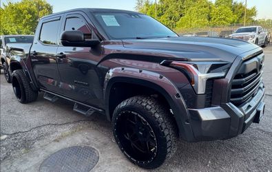 2023 TOYOTA-TUNDRA