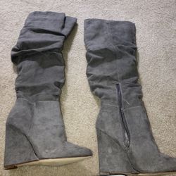 Lots Of Women’s Shoes