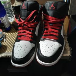 Jordan 1s Red Blk And White Sz 11