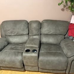 Electric Recliner Loveseat 