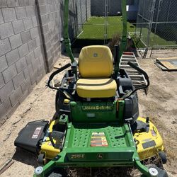 John Deere Z515 E Lawn Mower