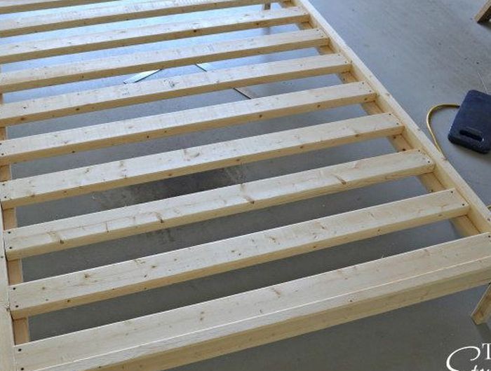 Queen bed frame (brand New)