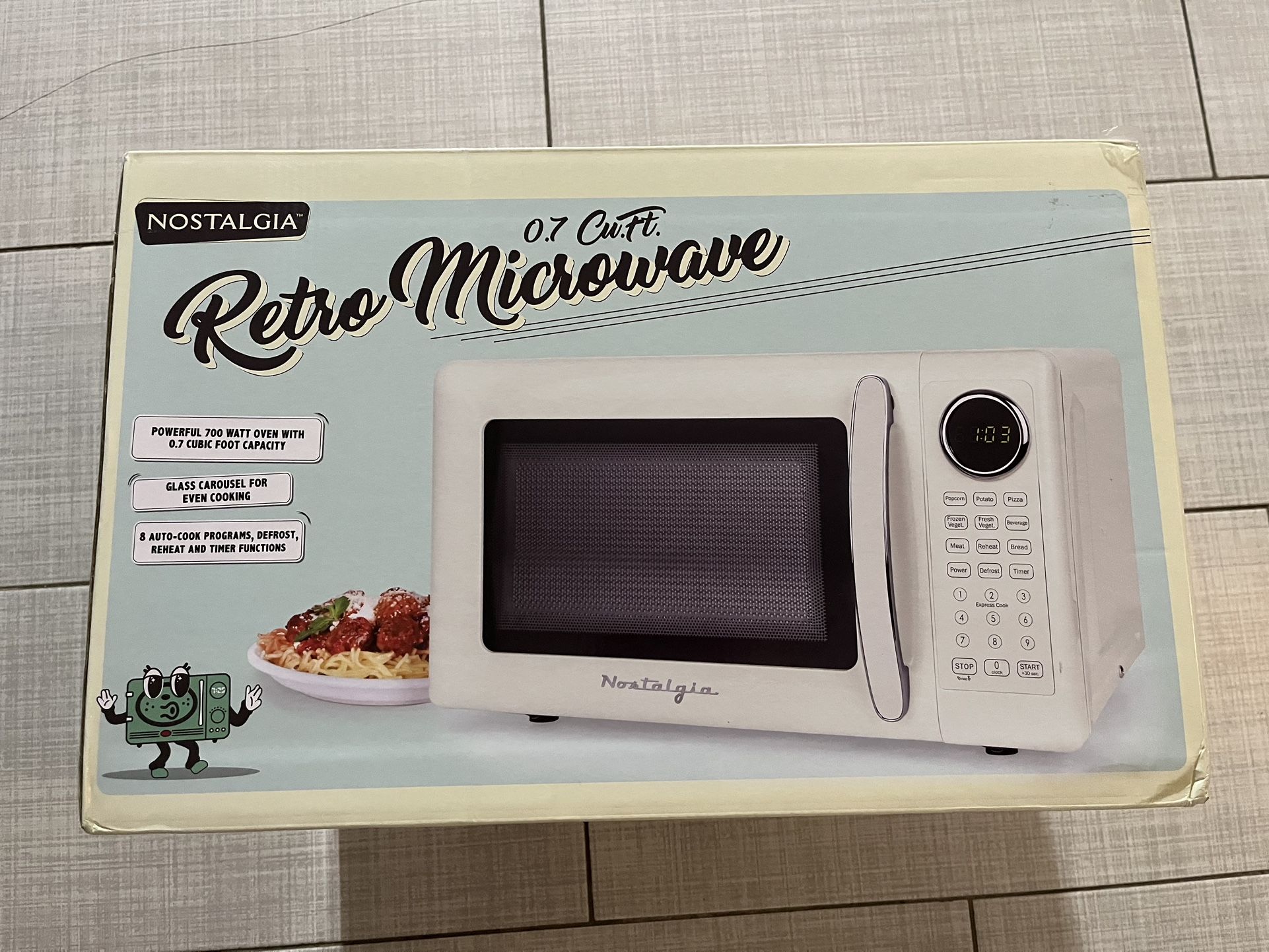 Nostalgia Retro Microwave 0.7 Cu. Ft