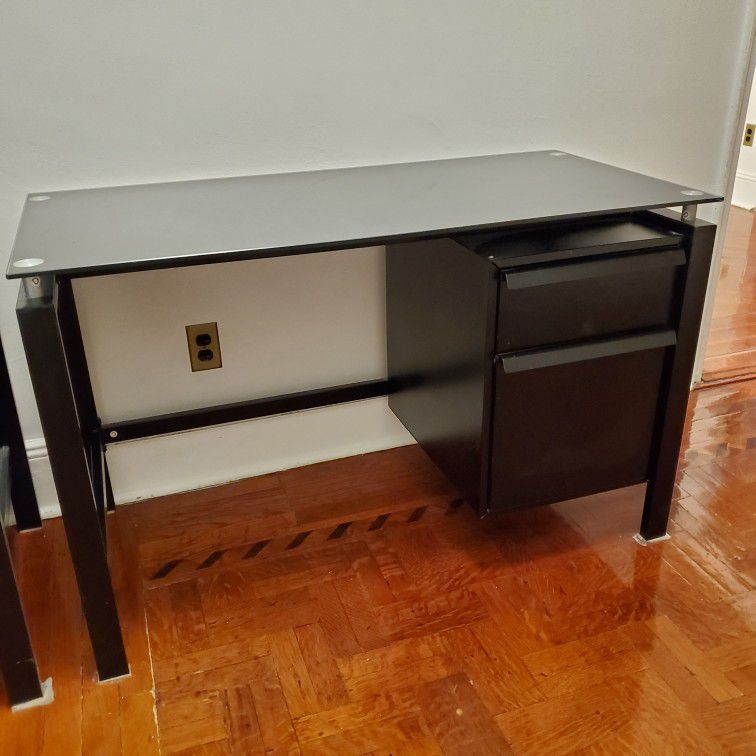Glass Top Metal Frame Computer Desk With Drawers