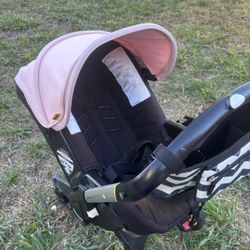 Doona Stroller /car seat 