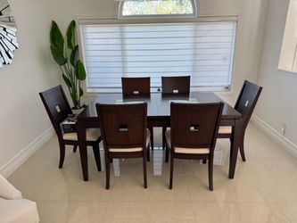 Dinning Room table & Chairs