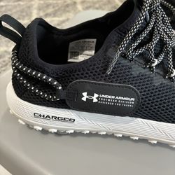 Under Armour- Charged Sneakers