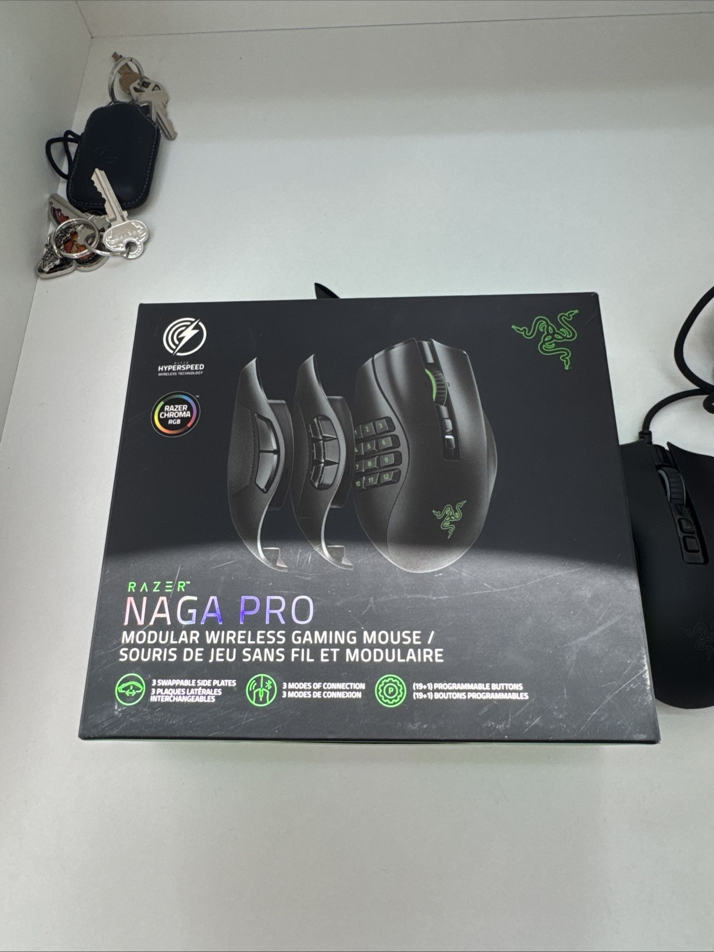 Razer Naga Pro Modular Wireless Gaming Mouse (RZ01-0(contact info removed)-R3U1) New Open Box