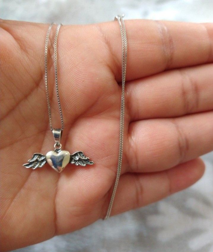 925 Sterling Silver Chain With The Pendant/Cadena Con Dije De Corazon Con Alas De Plata 925