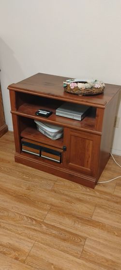 FREE TV Stand
