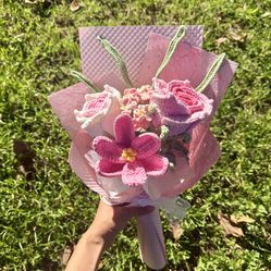 Crochet roses and tulip bouquet