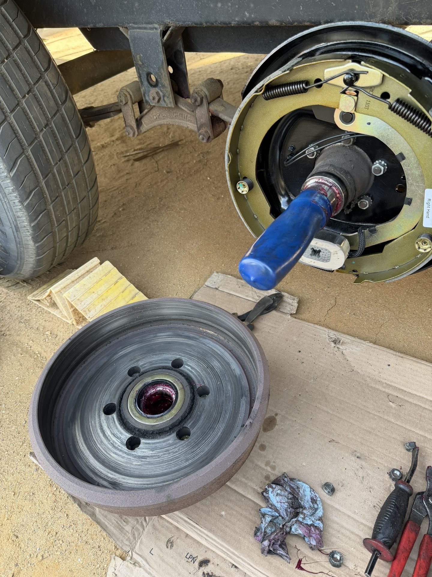 Do U Need Trailer Brakes / Bearings Repacked/lights/suspension ?