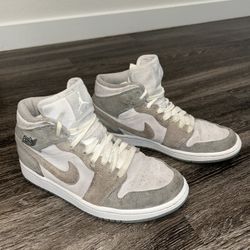 Air Jordan 1 Mids