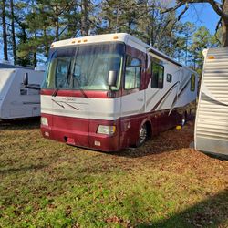 1999 Diplomat Motor Home