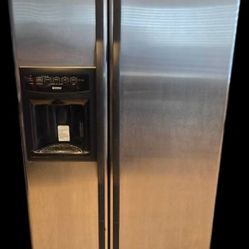 KENMORE STAINLESS STEEL REFRIGERATOR 