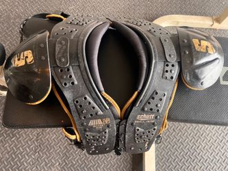 Schutt Youth Shoulder Pads