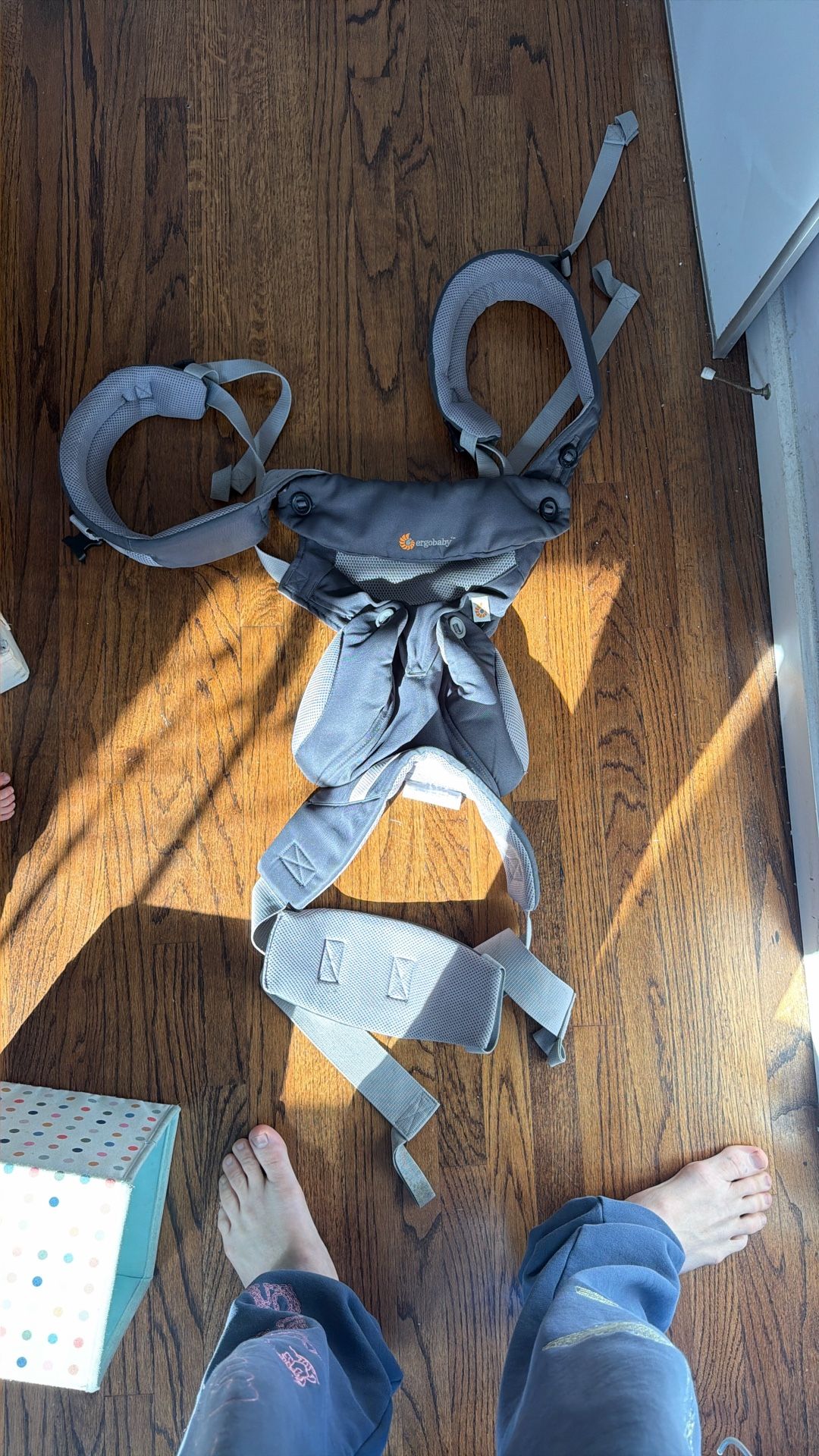 Ergobaby Baby Carrier Harness Barely Used 