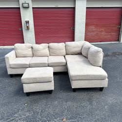 Comfy Nice Sectional Couch With Ottoman🔥🔥🔥